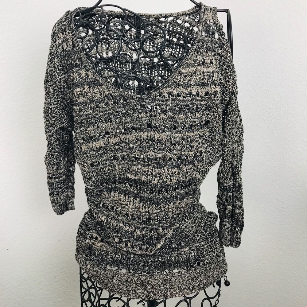 GUESS Women's S open shoulder blouse